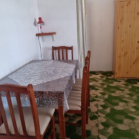 Rooms Mat Vir Zewnętrze zdjęcie